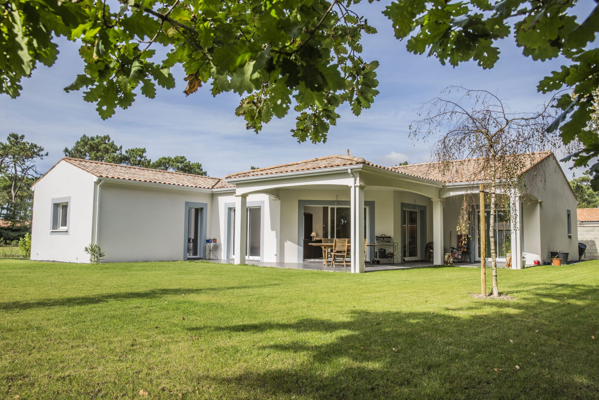 vue arrière maison traditionnelle